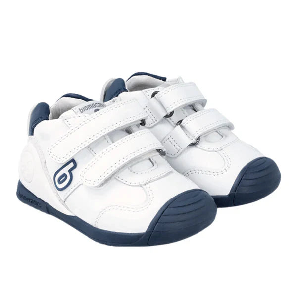 Tenis Biomecanics blanco y azul con velcro para bebé